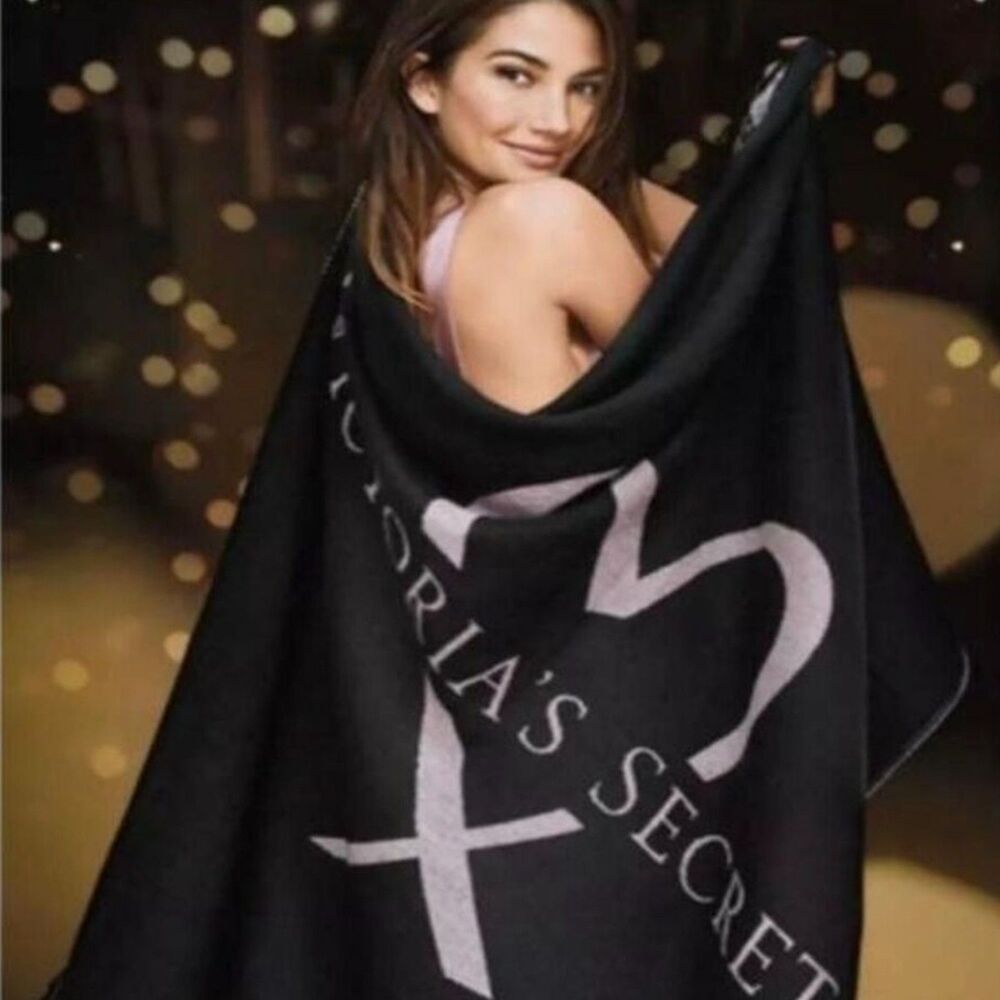 Victoria’s Secret Fringe Throw Blanket Black with Pink Signature Heart 50 x 60